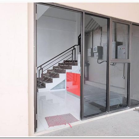 Reddoorz Near Kota Tua 2 Hotel Jakarta Ngoại thất bức ảnh