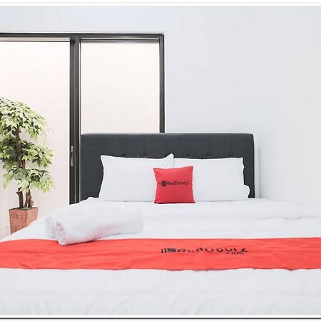 Reddoorz Near Kota Tua 2 Hotel Jakarta Ngoại thất bức ảnh