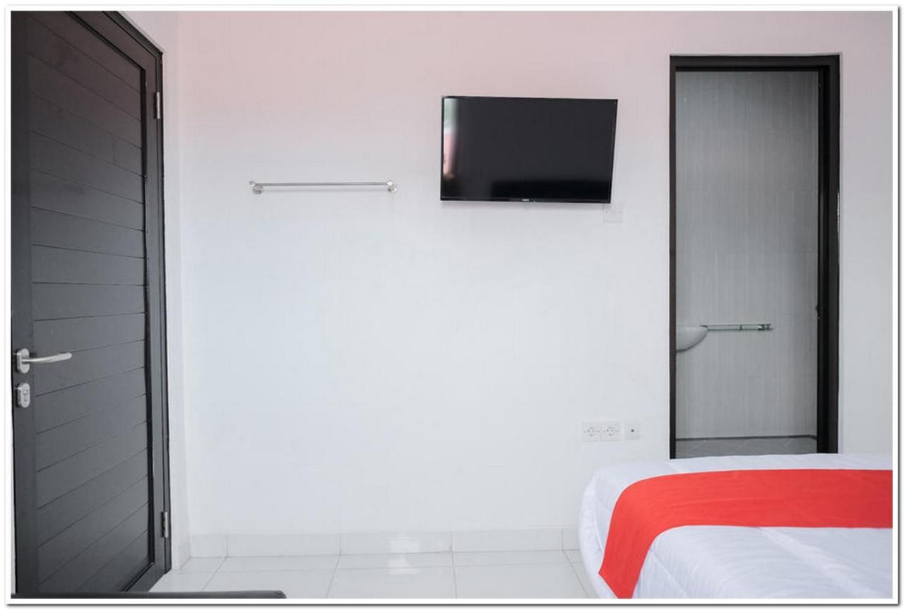 Reddoorz Near Kota Tua 2 Hotel Jakarta Ngoại thất bức ảnh
