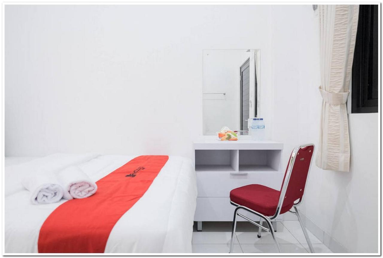 Reddoorz Near Kota Tua 2 Hotel Jakarta Ngoại thất bức ảnh