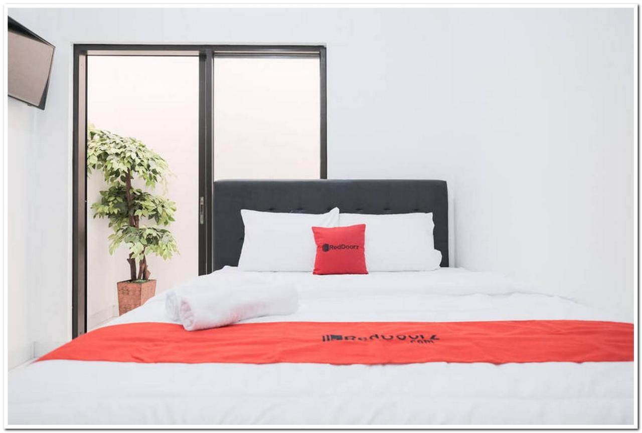 Reddoorz Near Kota Tua 2 Hotel Jakarta Ngoại thất bức ảnh